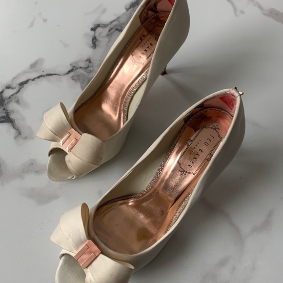 Ted Baker Cinderella Slippers in White with Pink - Picture 2 of 6